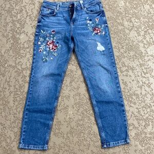 S. Oliver women’s jeans.  Size 34 (EU) equals size 4-6 see measurements.